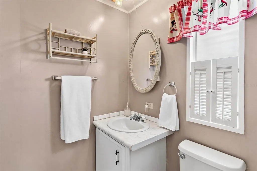 304 Ivanhoe Circle Lady Lake FL 32159