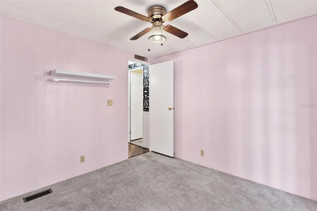 304 Ivanhoe Circle Lady Lake FL 32159