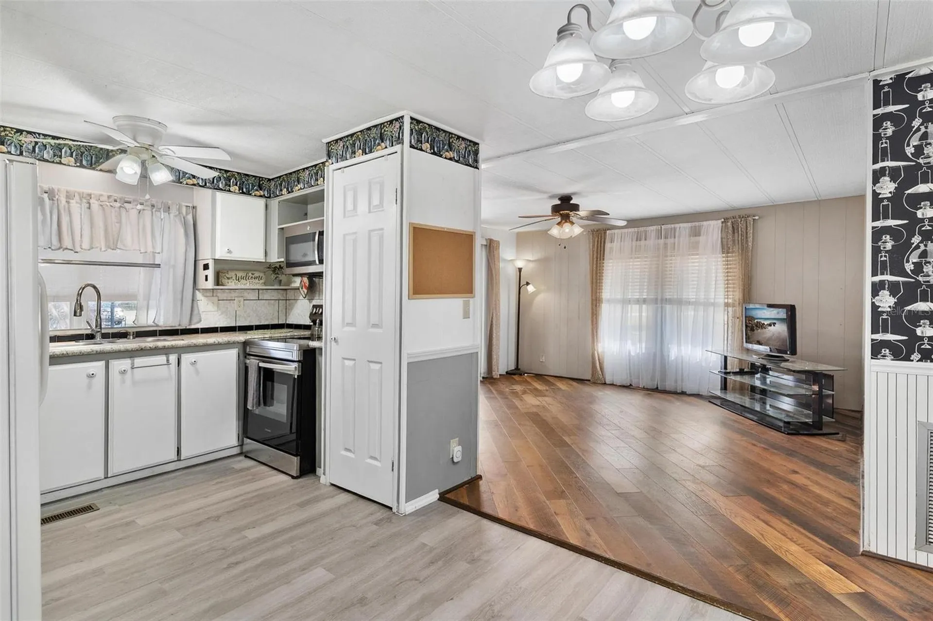 304 Ivanhoe Circle Lady Lake FL 32159