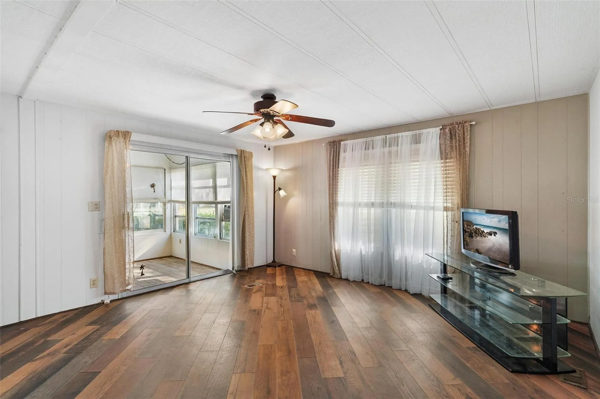 304 Ivanhoe Circle Lady Lake FL 32159