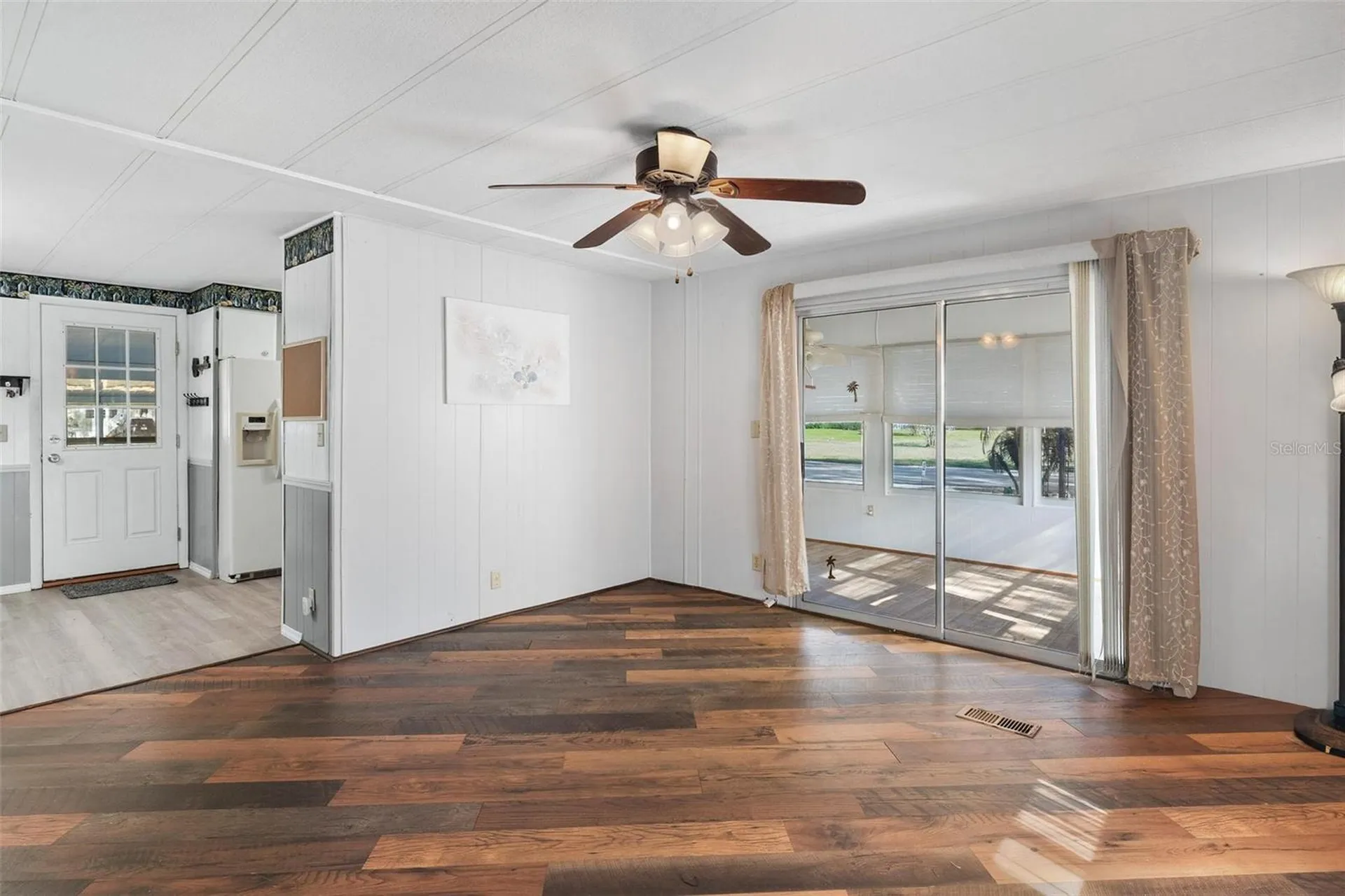 304 Ivanhoe Circle Lady Lake FL 32159