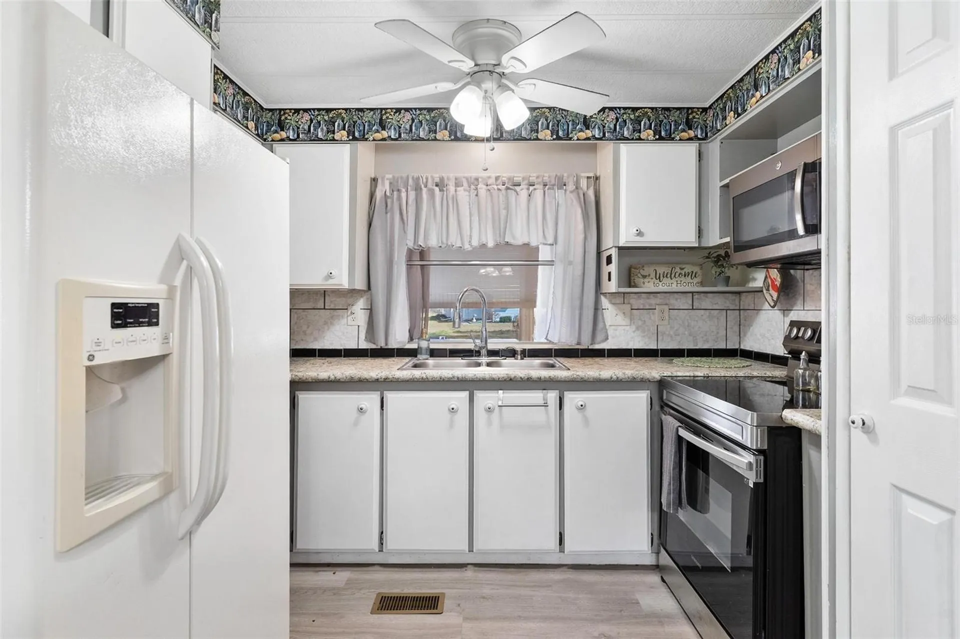 304 Ivanhoe Circle Lady Lake FL 32159