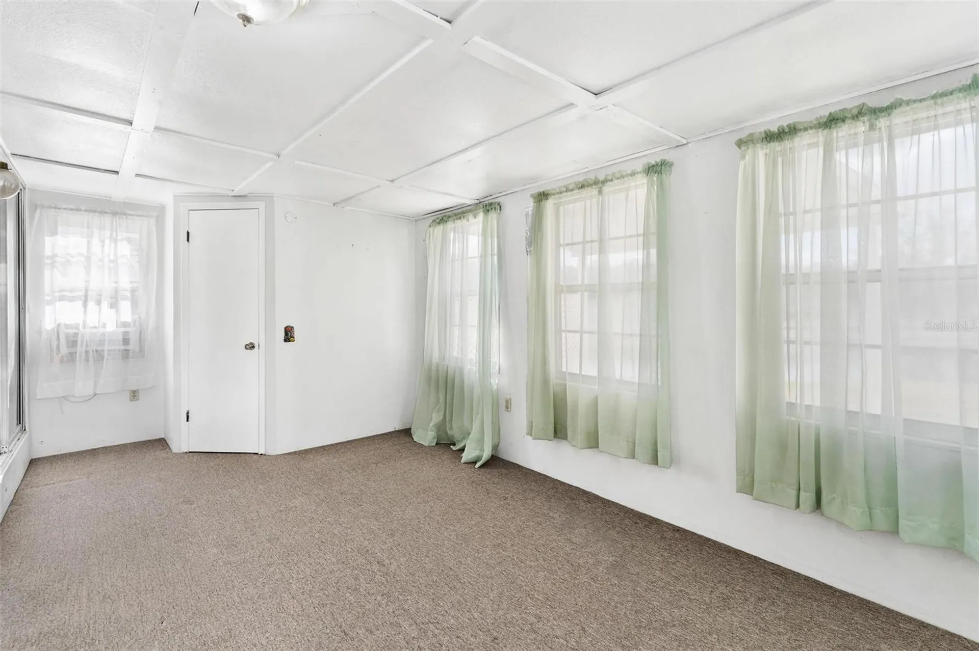 304 Ivanhoe Circle Lady Lake FL 32159
