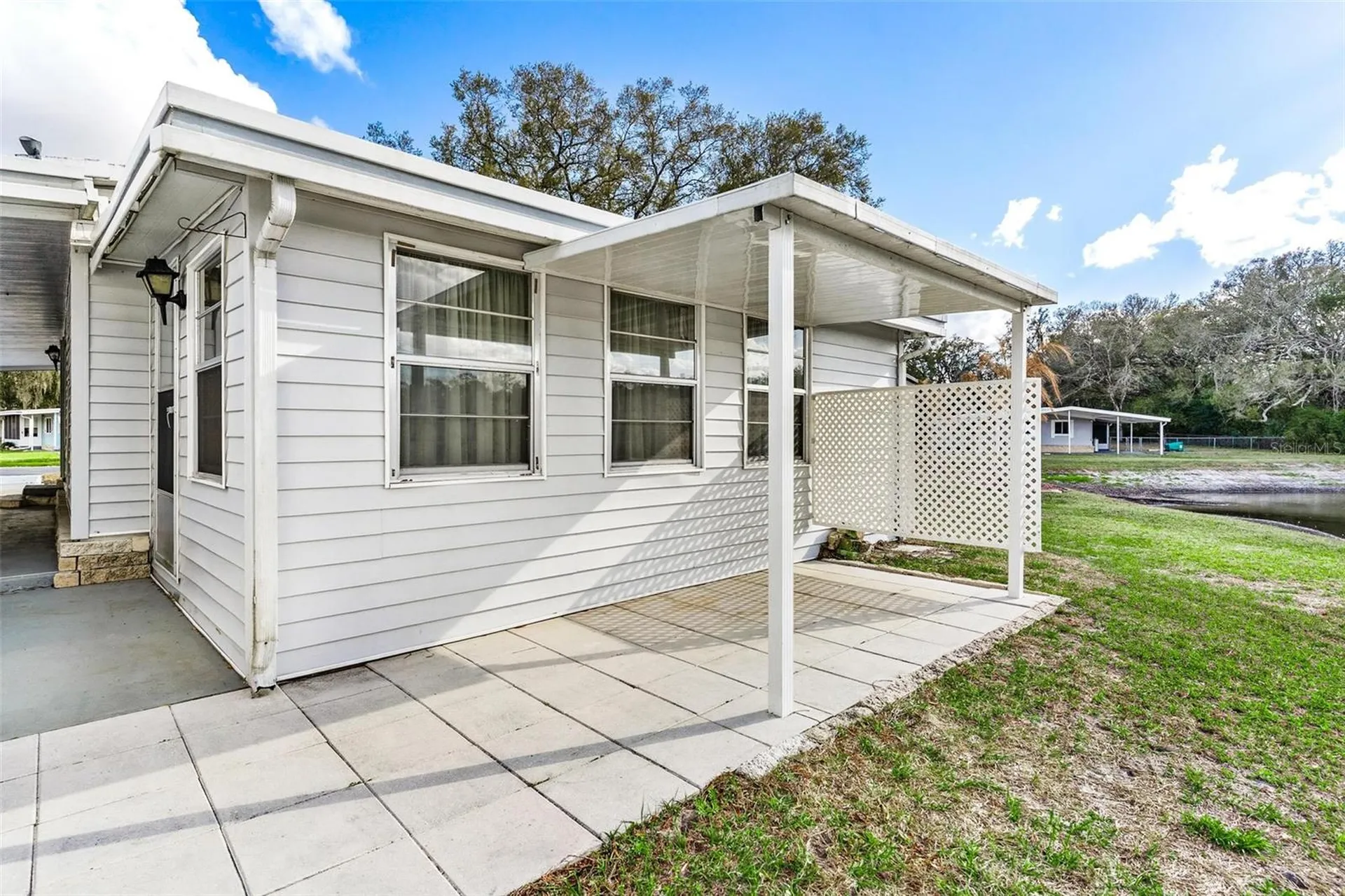 304 Ivanhoe Circle Lady Lake FL 32159