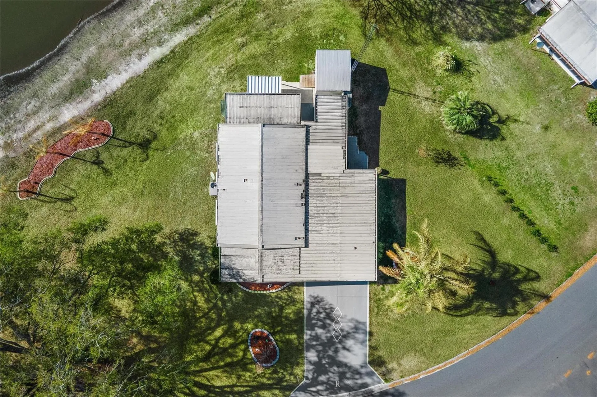 304 Ivanhoe Circle Lady Lake FL 32159