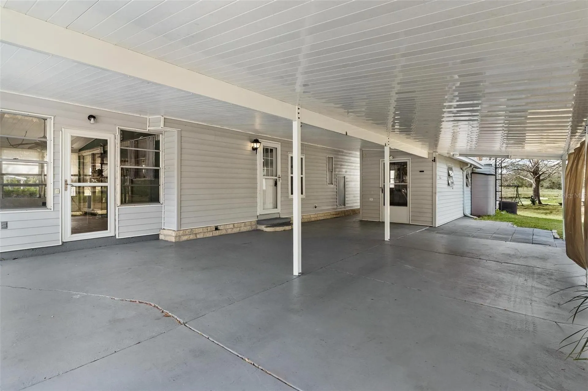 304 Ivanhoe Circle Lady Lake FL 32159
