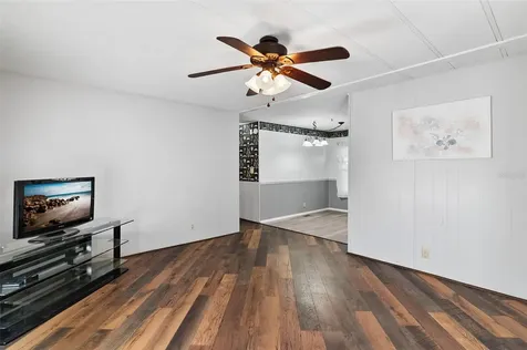 304 Ivanhoe Circle Lady Lake FL 32159