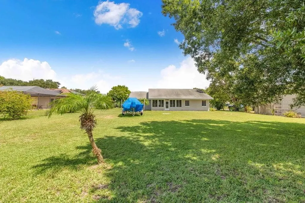 910 Liberty Lane Auburndale FL 33823