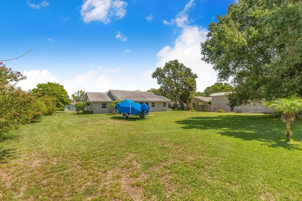 910 Liberty Lane Auburndale FL 33823
