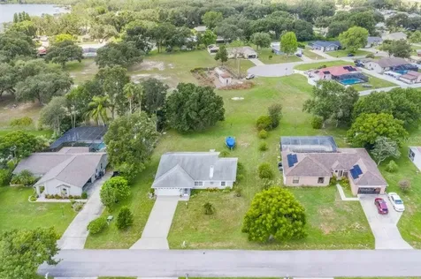 910 Liberty Lane Auburndale FL 33823