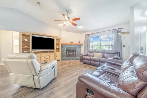 910 Liberty Lane Auburndale FL 33823