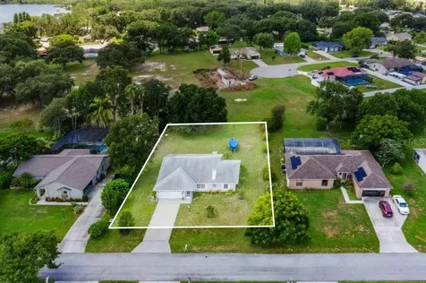 910 Liberty Lane Auburndale FL 33823