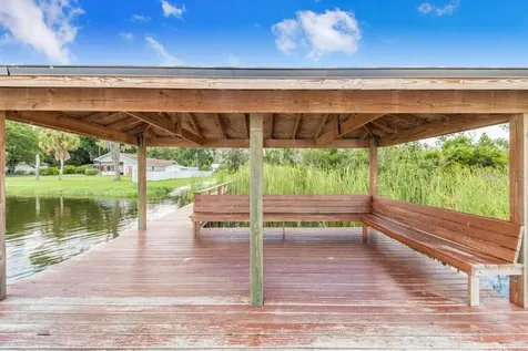 910 Liberty Lane Auburndale FL 33823