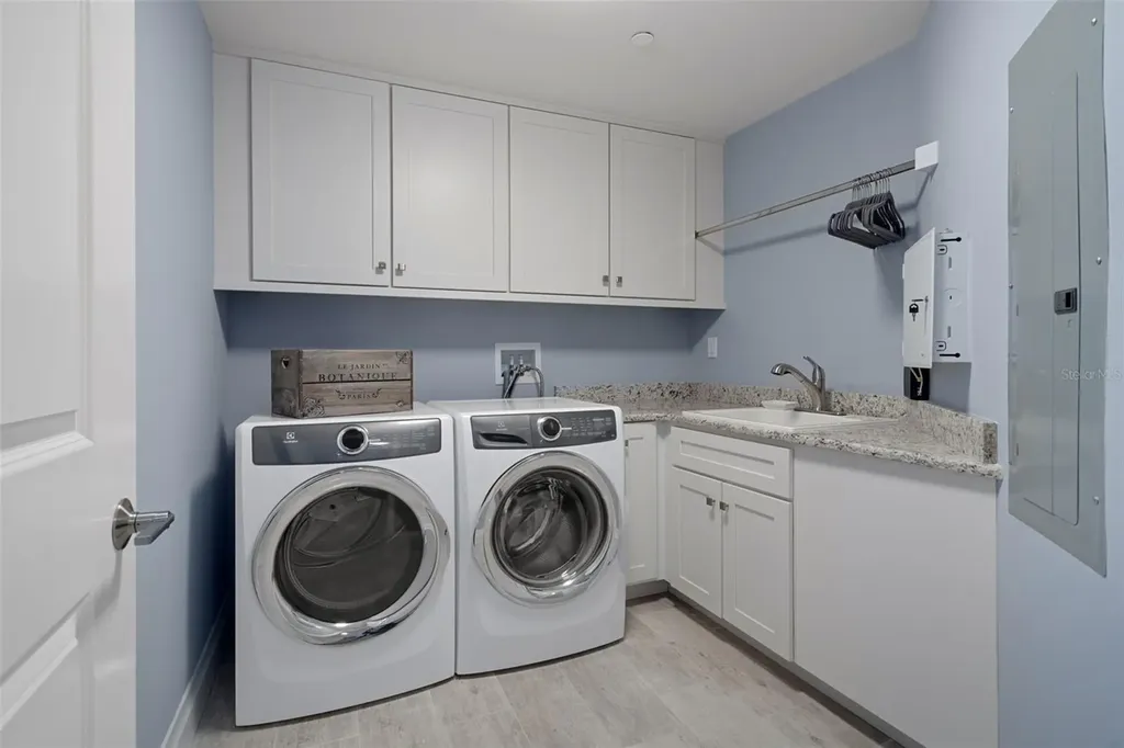 650 Collany Tierra Verde FL 33715