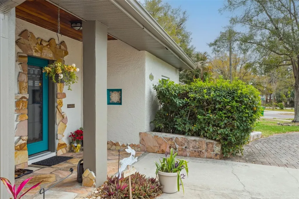 2603 N Ridgewood Avenue Tampa FL 33602
