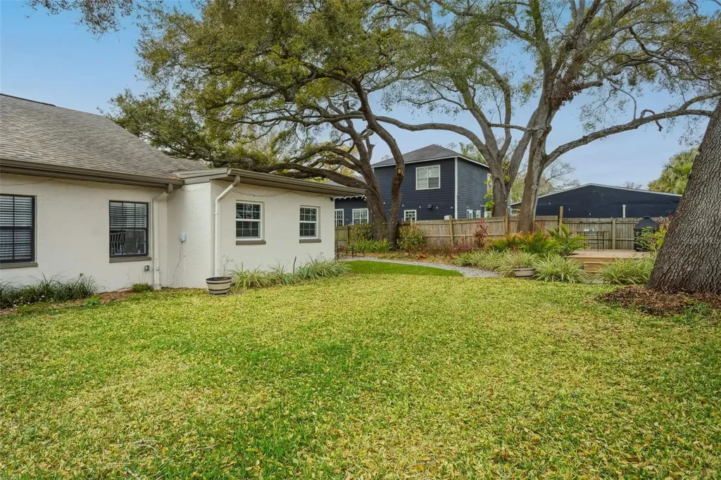 2603 N Ridgewood Avenue Tampa FL 33602