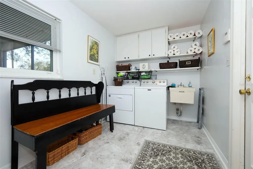 1607 Pinar Drive Orlando FL 32825