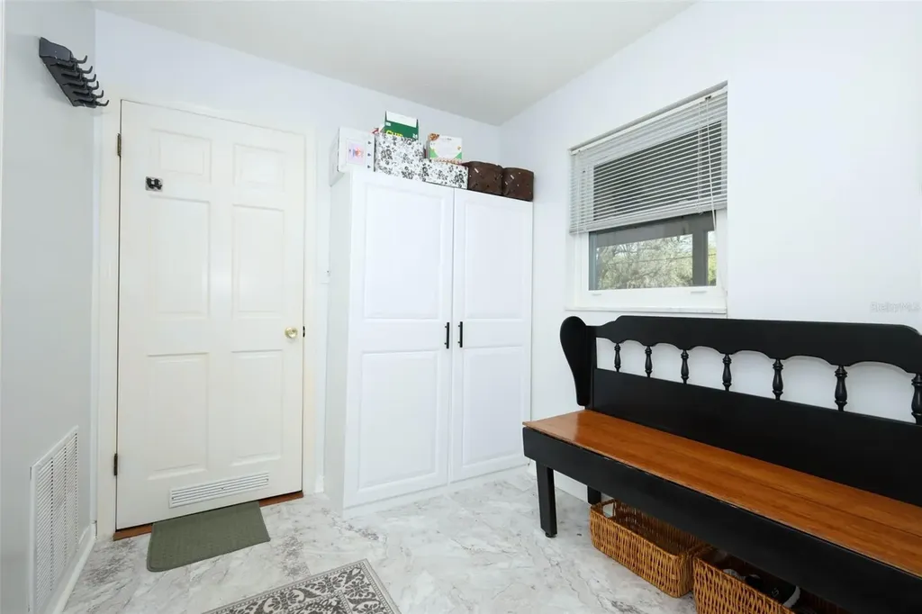 1607 Pinar Drive Orlando FL 32825