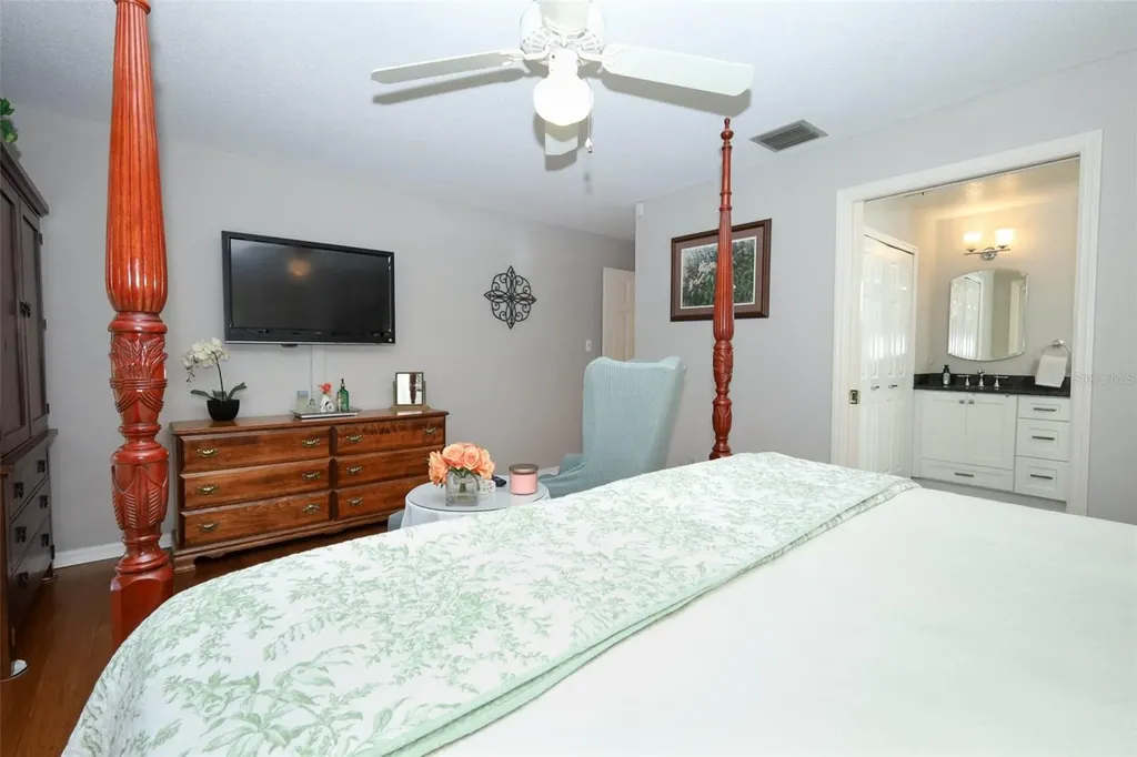 1607 Pinar Drive Orlando FL 32825