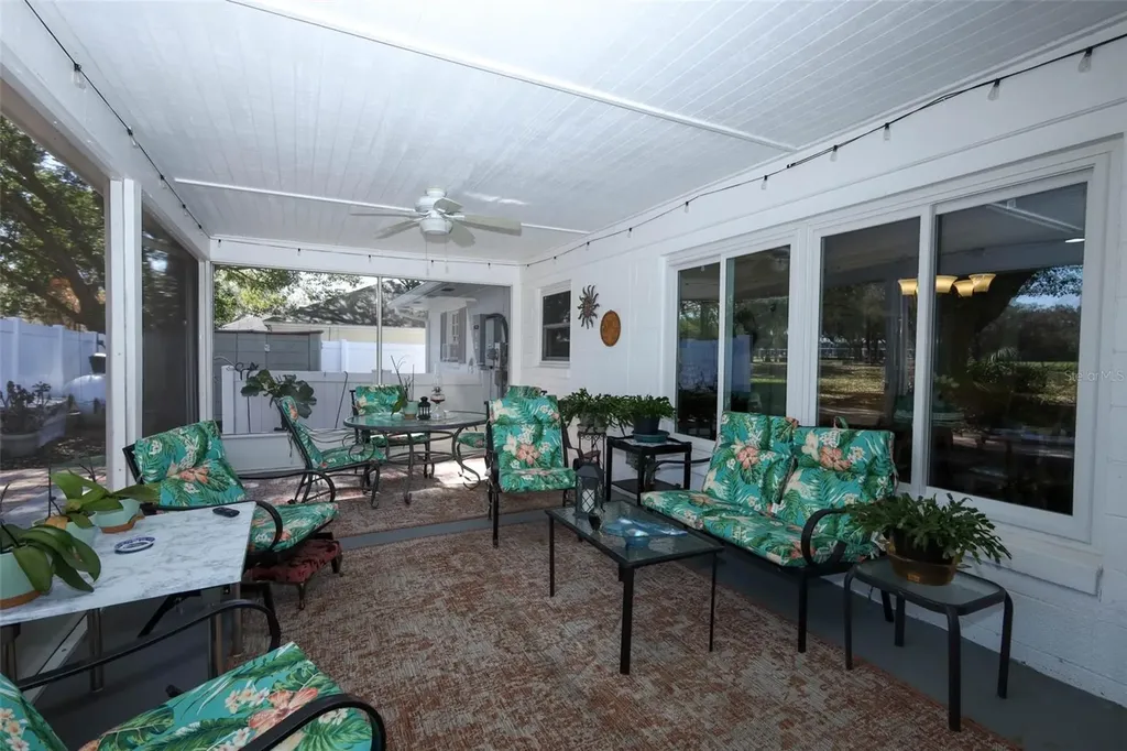 1607 Pinar Drive Orlando FL 32825