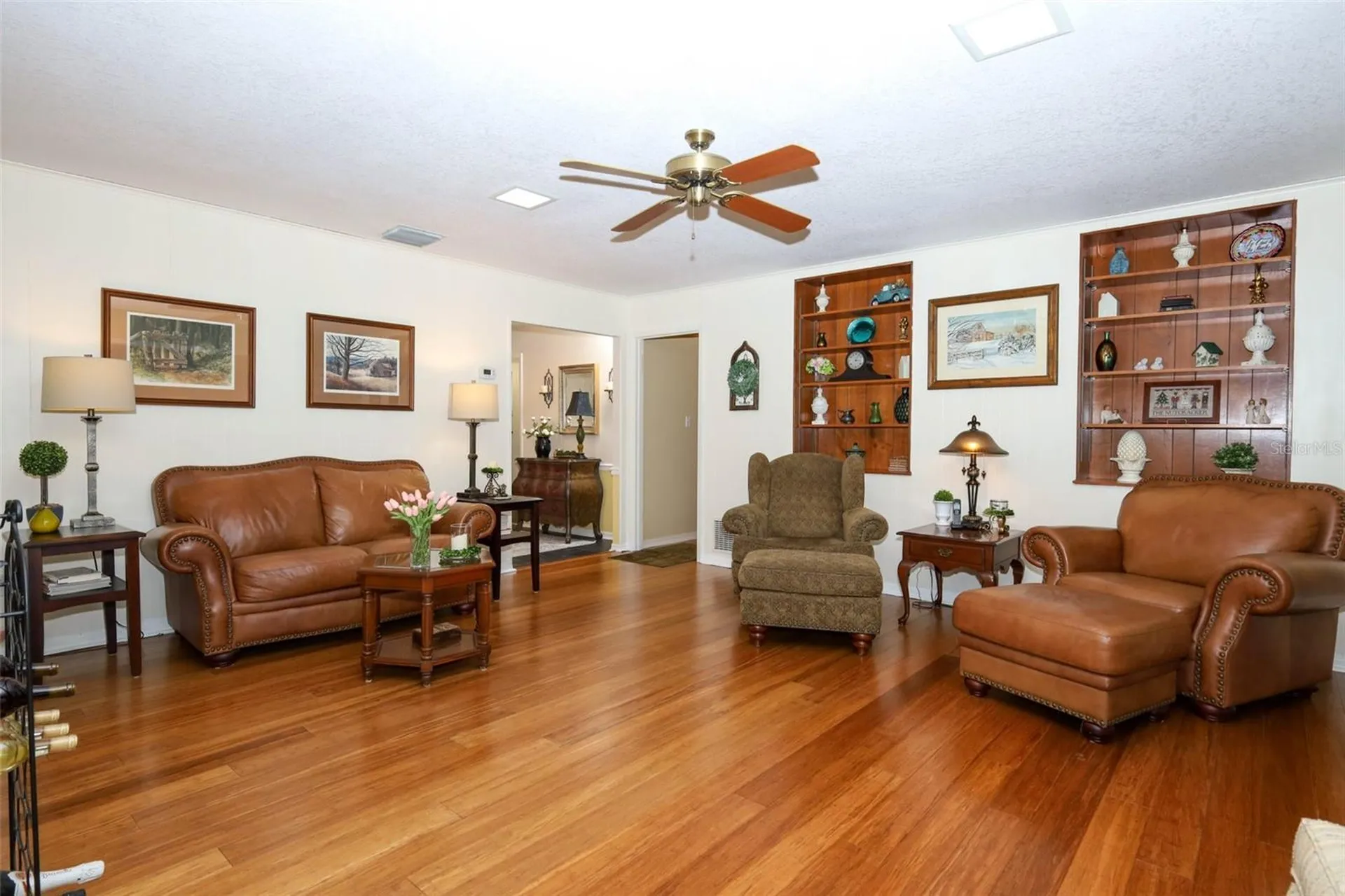 1607 Pinar Drive Orlando FL 32825