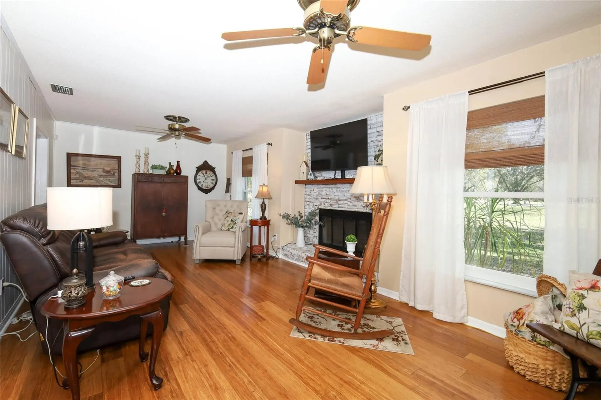 1607 Pinar Drive Orlando FL 32825