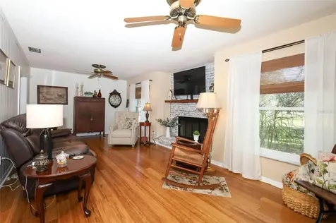 1607 Pinar Drive Orlando FL 32825