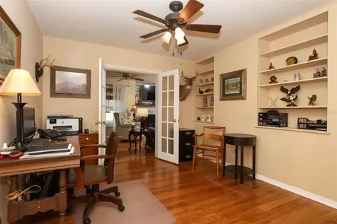 1607 Pinar Drive Orlando FL 32825