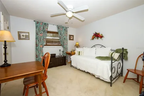 1607 Pinar Drive Orlando FL 32825