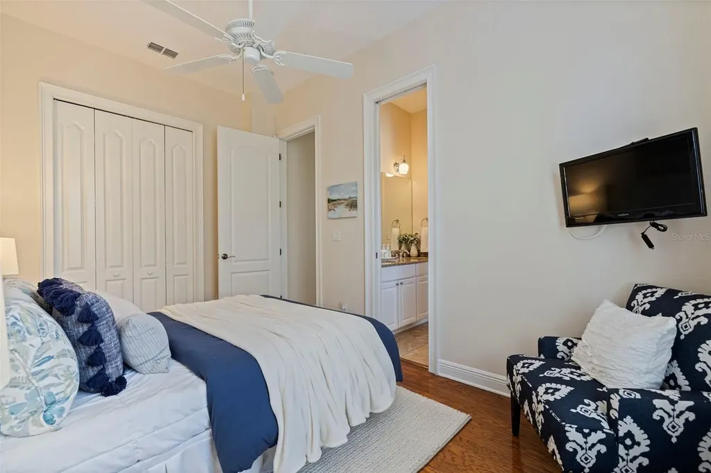 114 E Davis Boulevard Tampa FL 33606