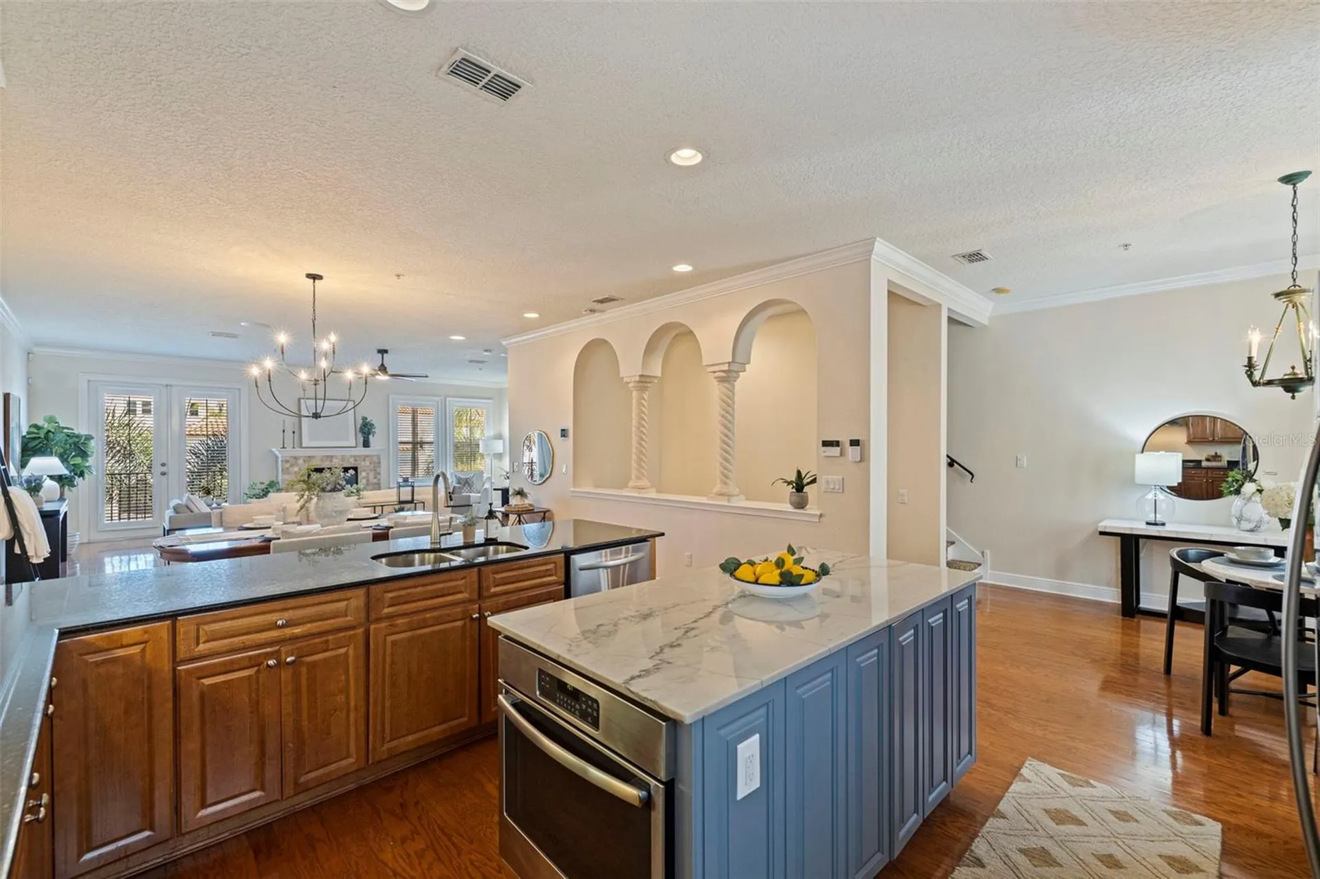 114 E Davis Boulevard Tampa FL 33606