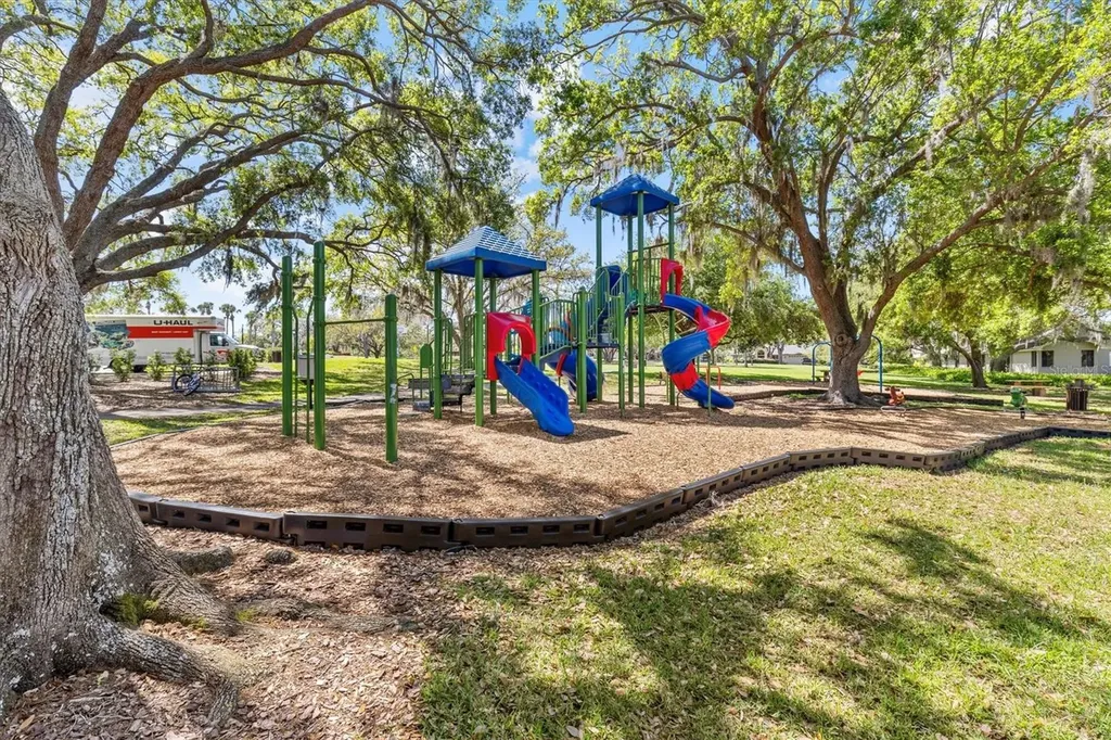2111 Pinnacle Circle N Palm Harbor FL 34684