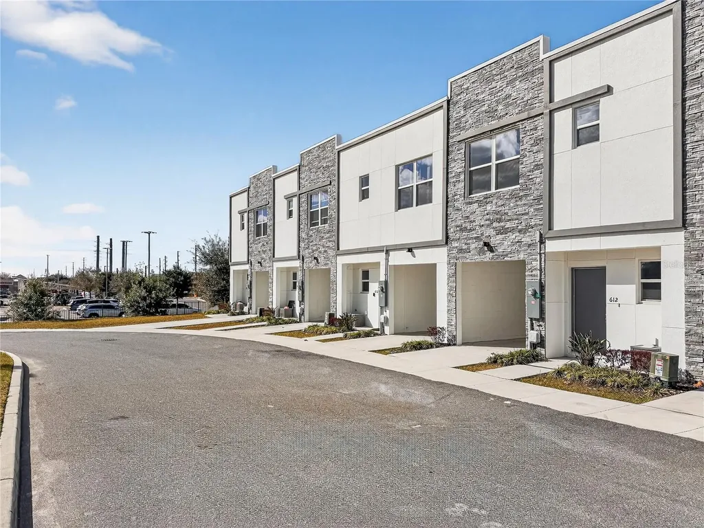 612 Trikomo Drive Davenport FL 33896