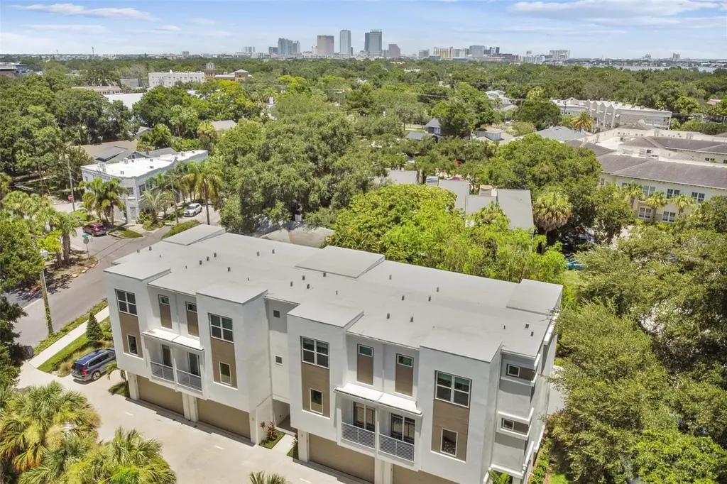 2306 W Texas Avenue Tampa FL 33629