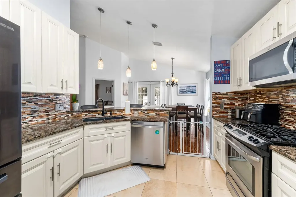 2156 NW 52 Place Gainesville FL 32605