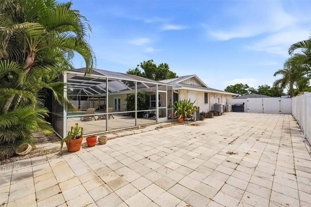 2008 39th Street W Bradenton FL 34205
