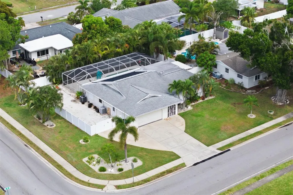 2008 39th Street W Bradenton FL 34205