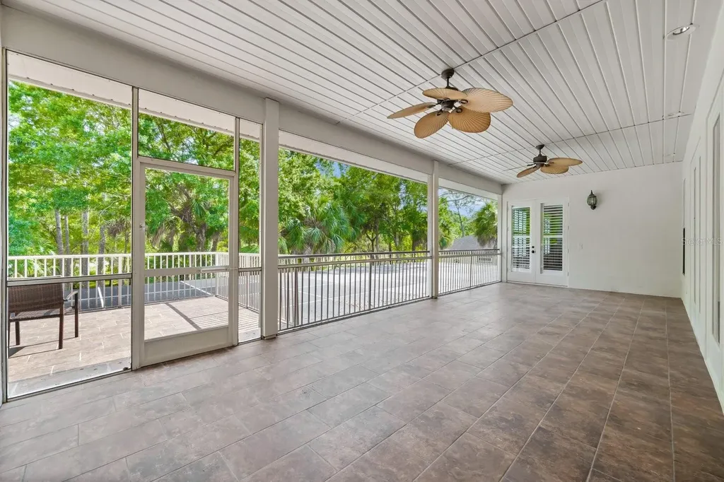 6413 Maclaurin Drive Tampa FL 33647