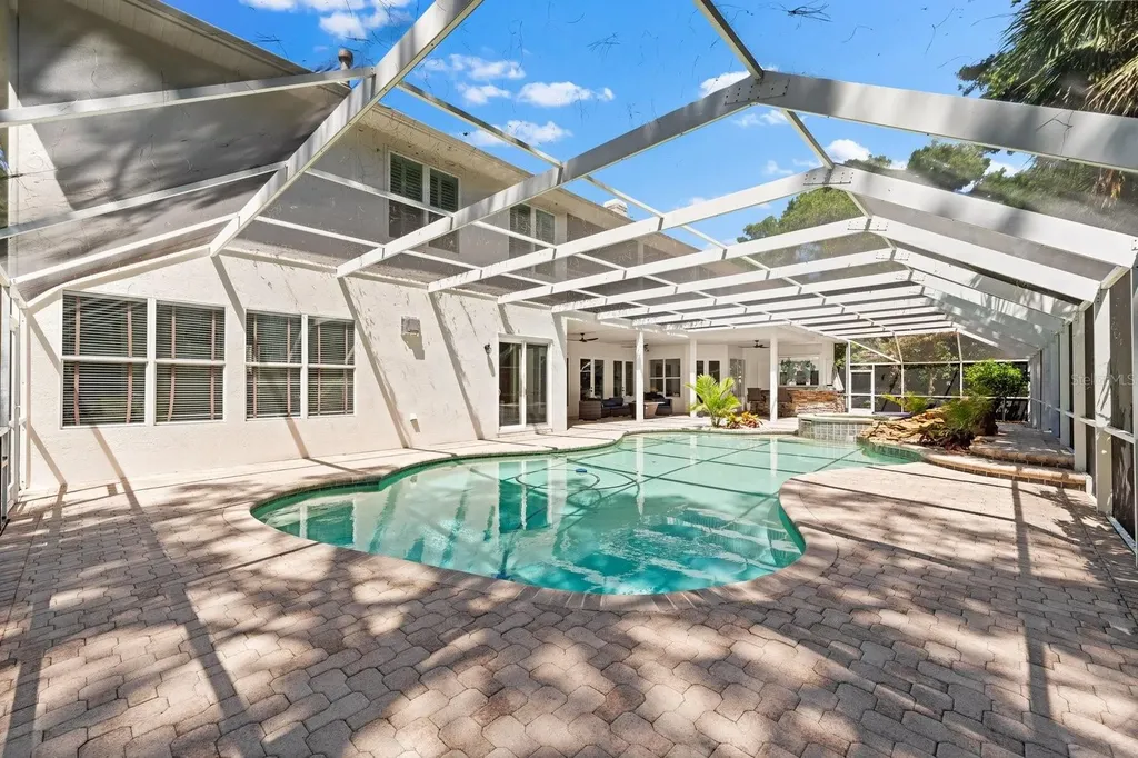6413 Maclaurin Drive Tampa FL 33647