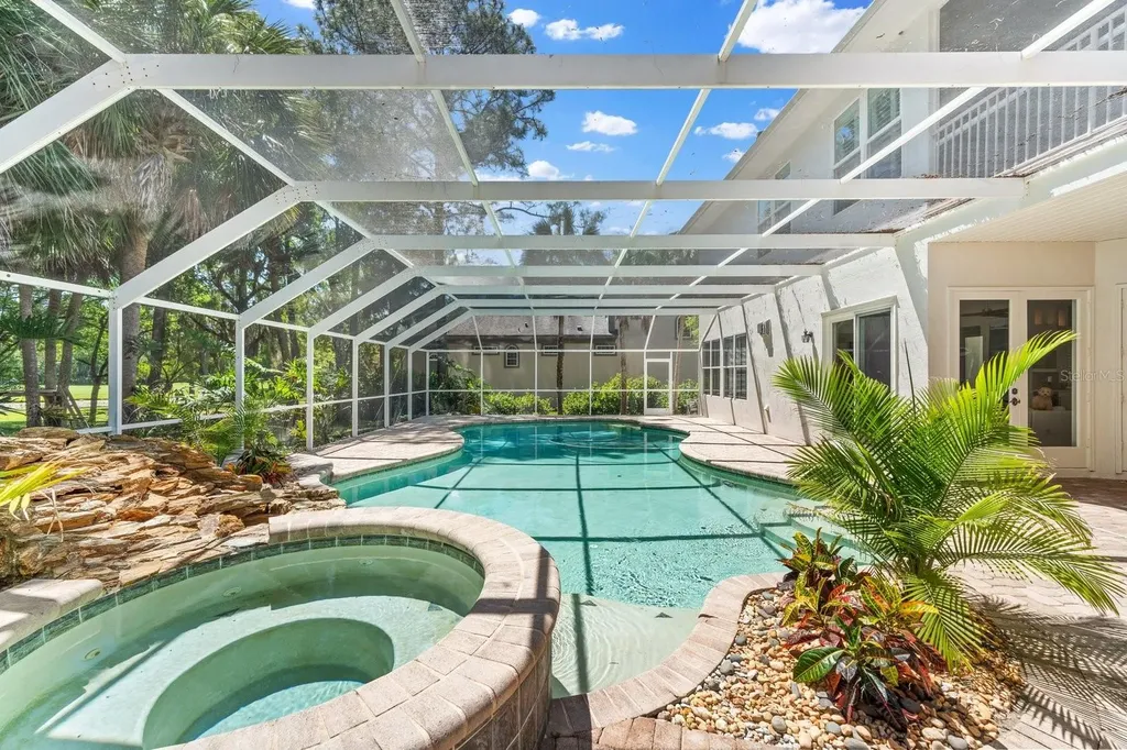 6413 Maclaurin Drive Tampa FL 33647