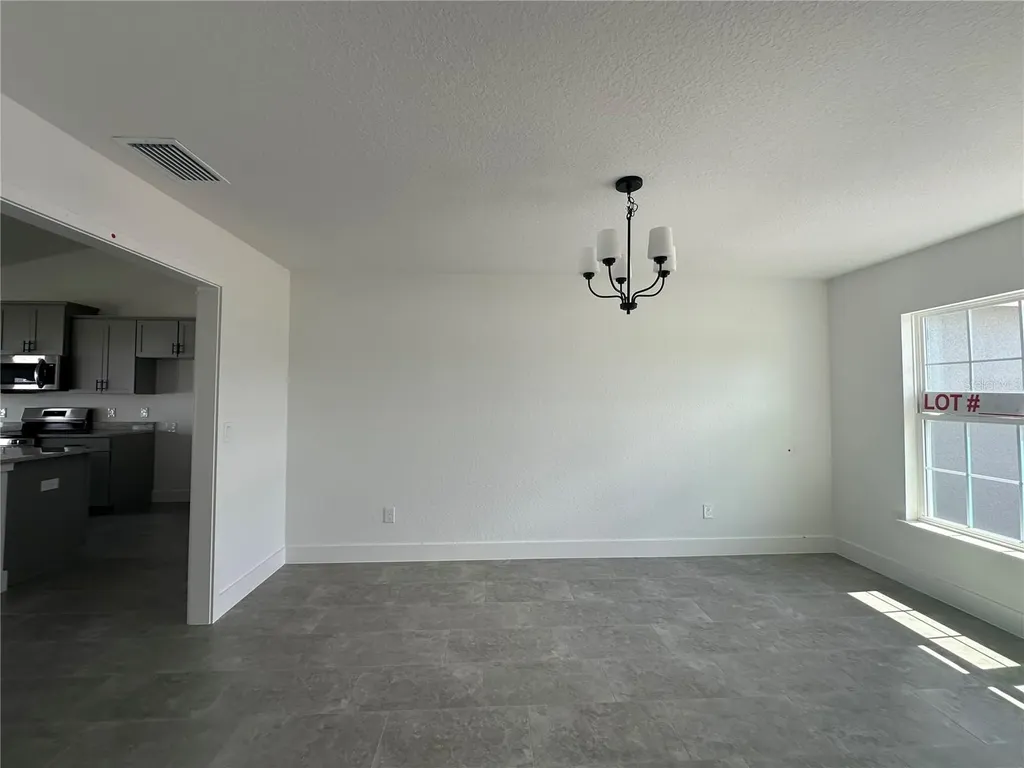 12605 NE 48th Street Oxford FL 34484