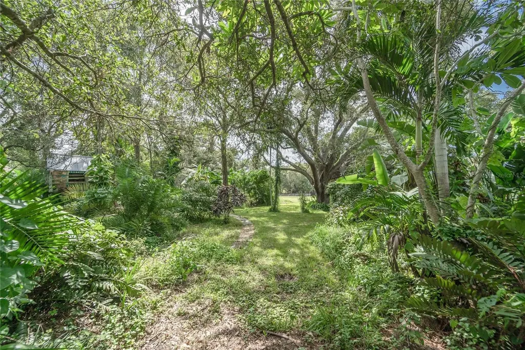 3834 29 Avenue St Petersburg FL 33711