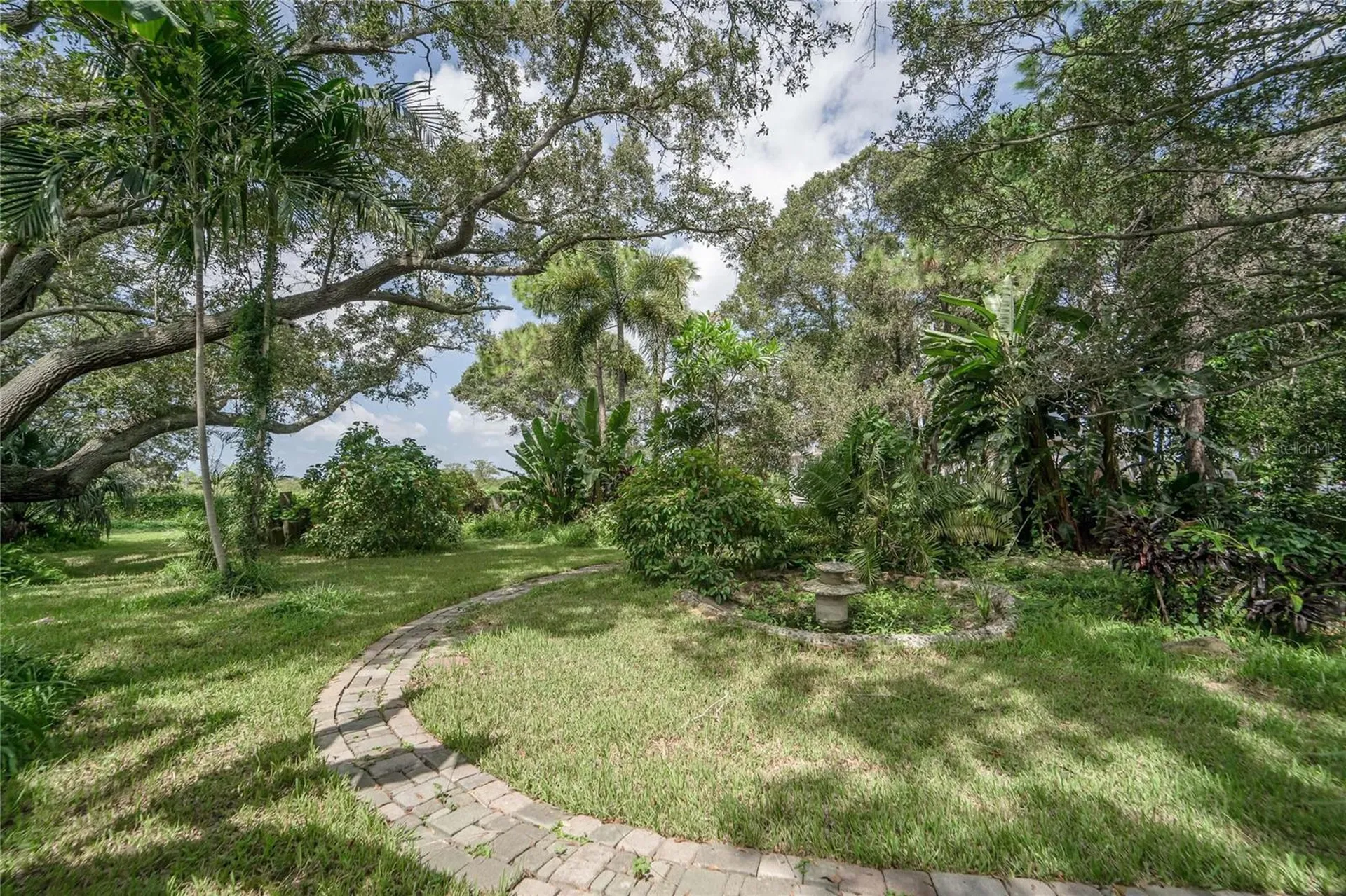 3834 29 Avenue St Petersburg FL 33711