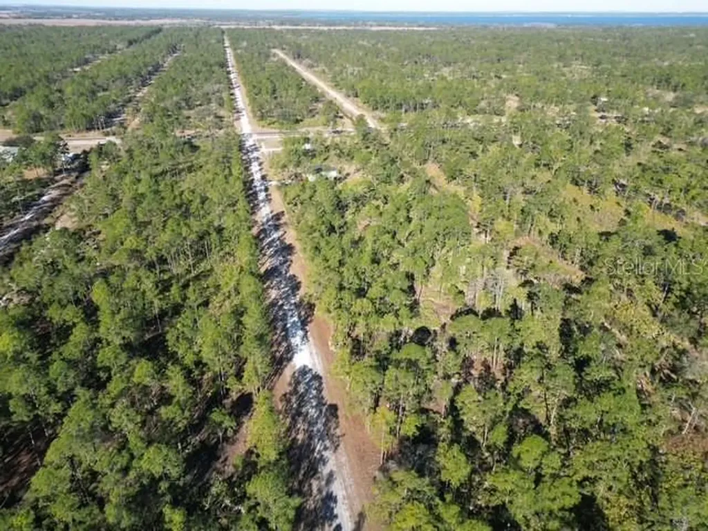 705 Laguna Drive Indian Lake Estates FL 33855