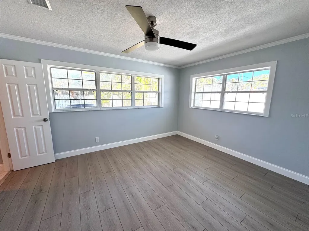 4518 Helena Street NE St Petersburg FL 33703