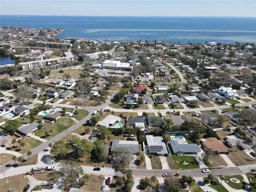 4518 Helena Street NE St Petersburg FL 33703