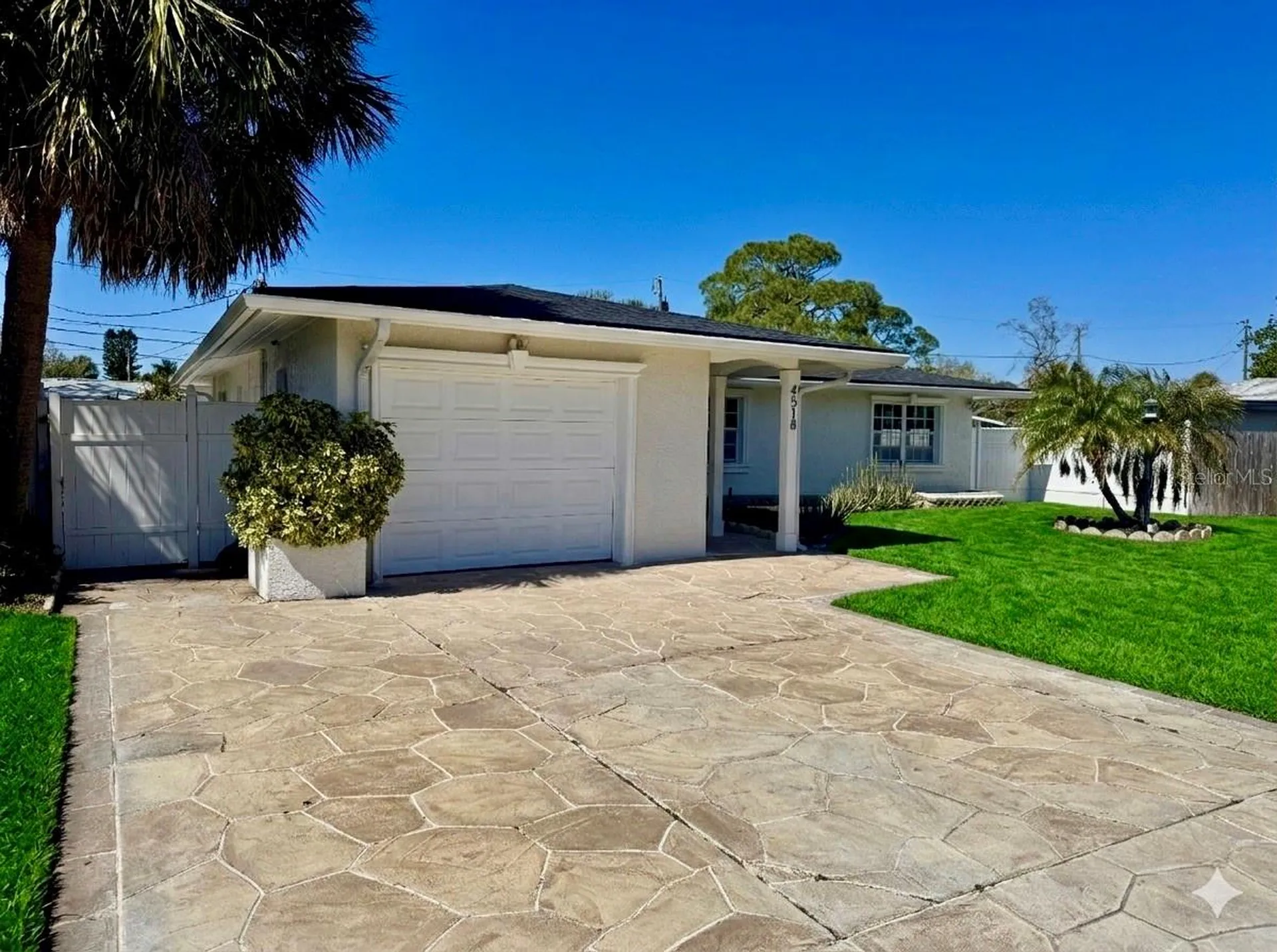 4518 Helena Street NE St Petersburg FL 33703