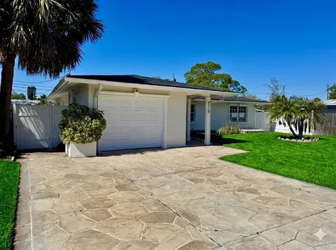 4518 Helena Street NE St Petersburg FL 33703