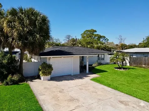 4518 Helena Street NE St Petersburg FL 33703