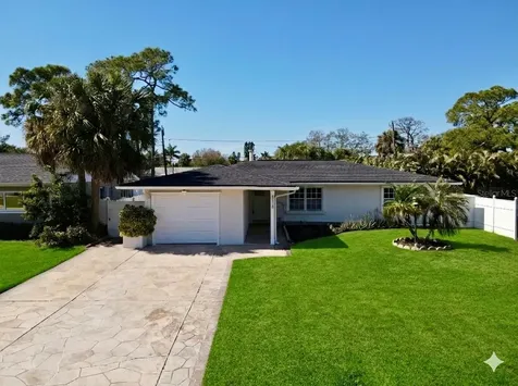 4518 Helena Street NE St Petersburg FL 33703